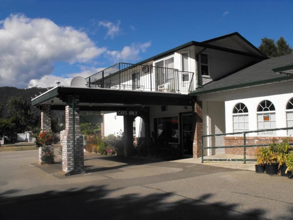 Chase Country Inn Екстер'єр фото
