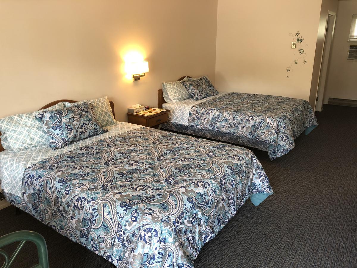 Chase Country Inn Екстер'єр фото