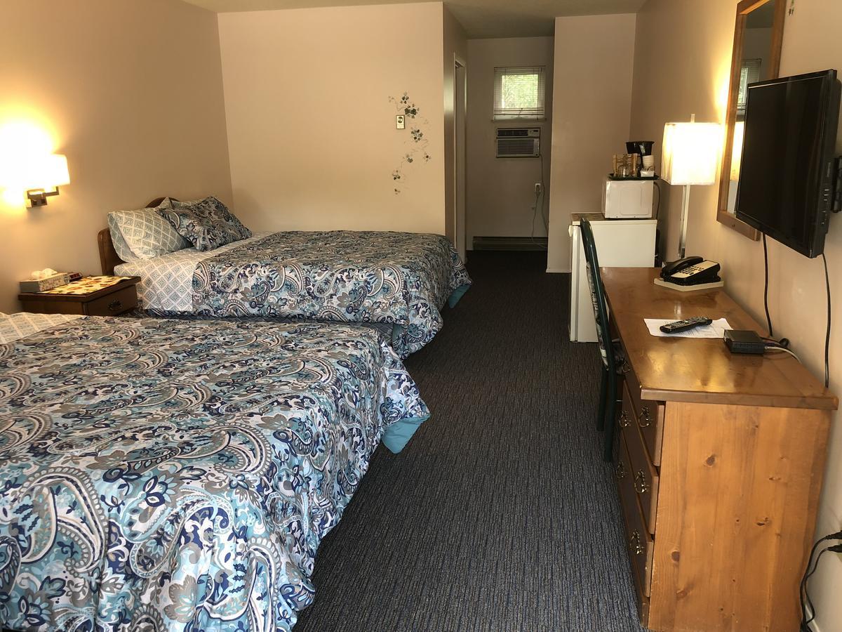 Chase Country Inn Екстер'єр фото