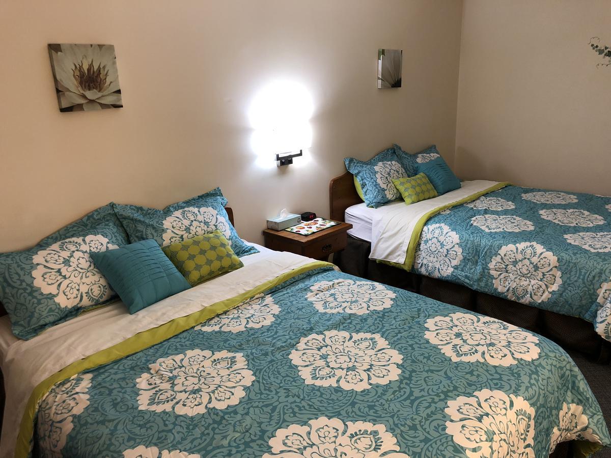 Chase Country Inn Екстер'єр фото