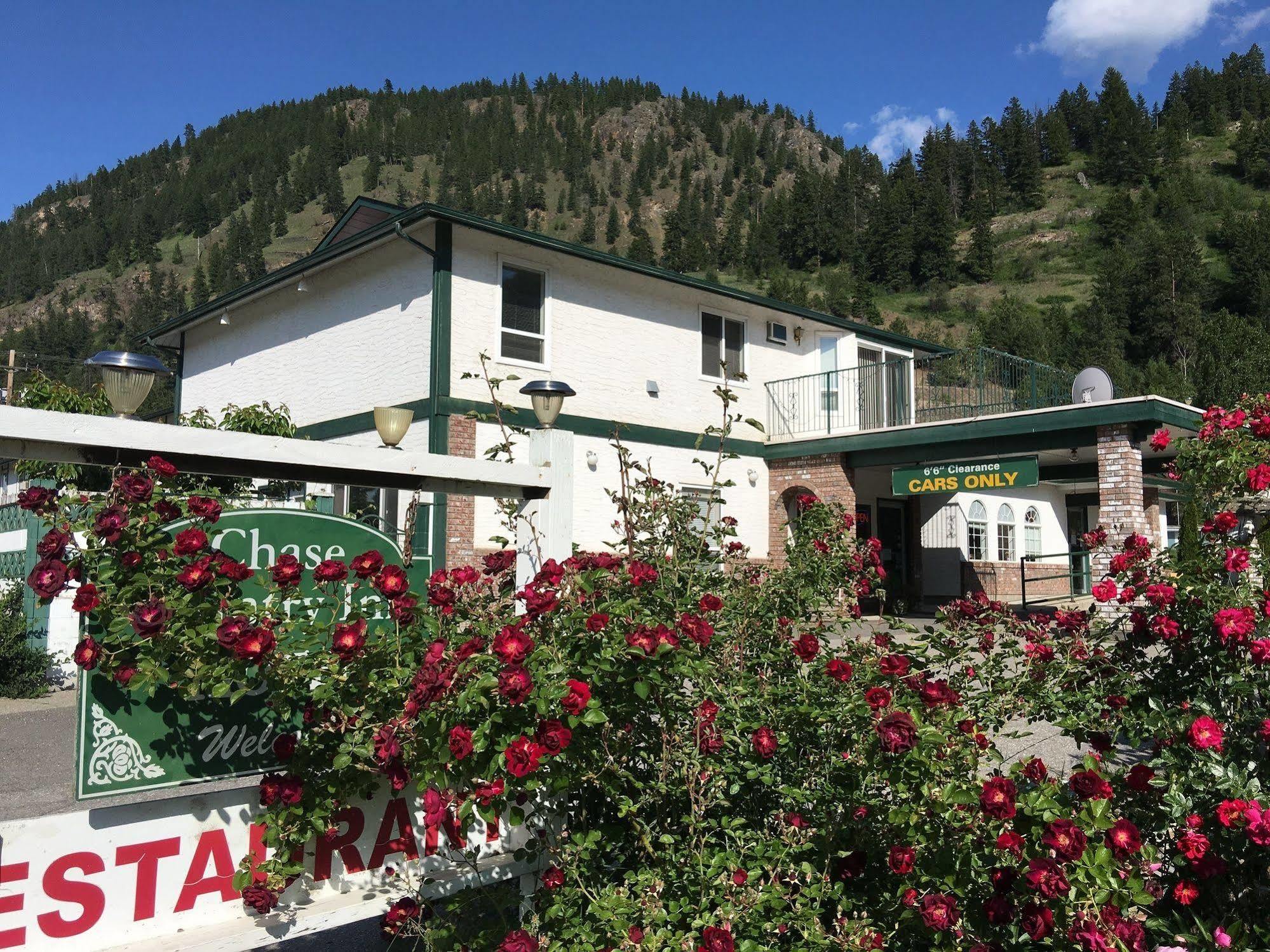 Chase Country Inn Екстер'єр фото