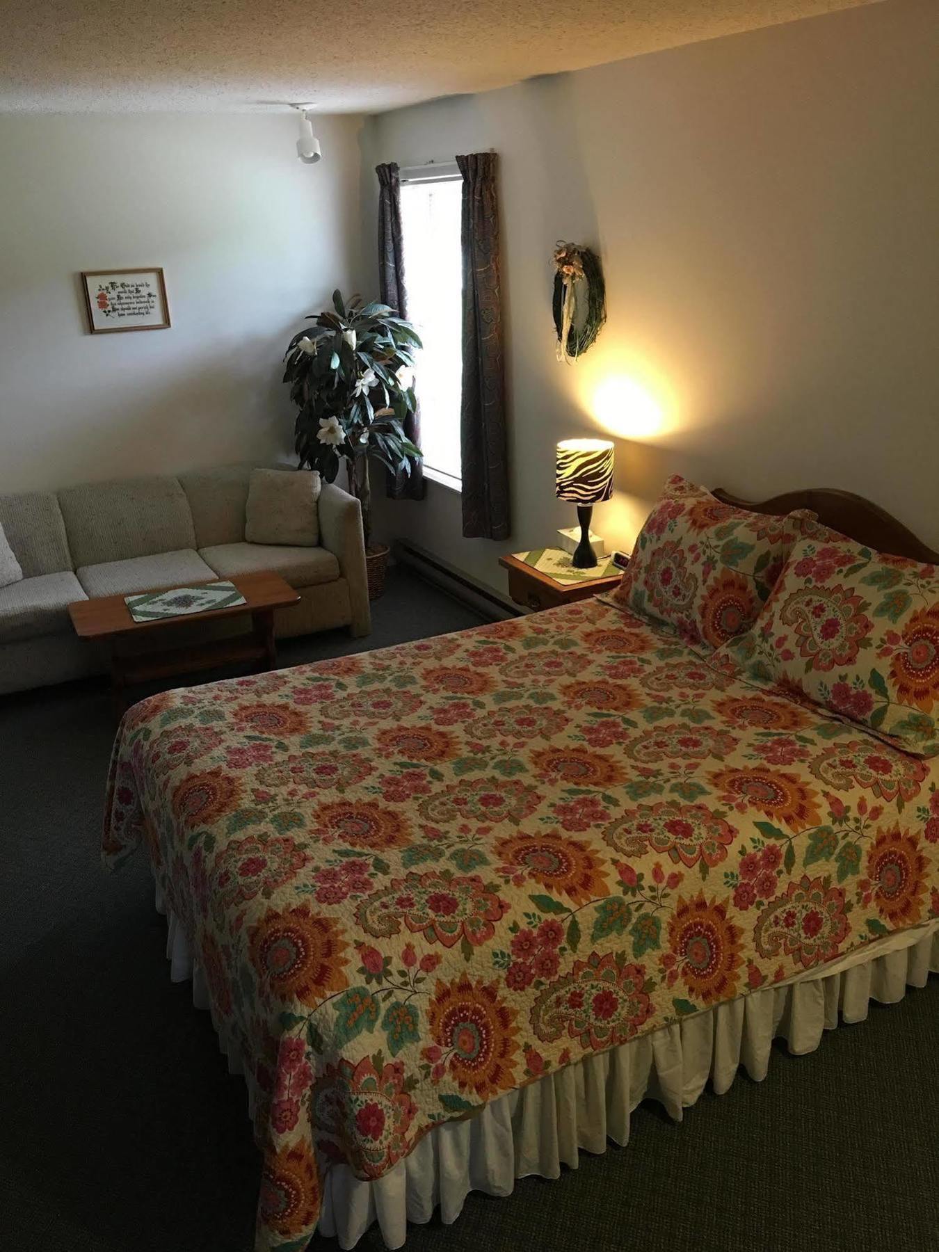 Chase Country Inn Екстер'єр фото